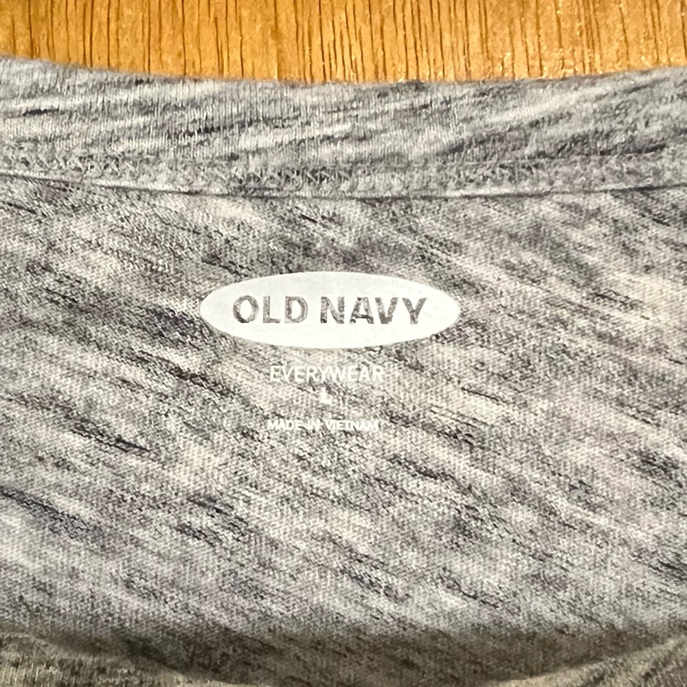 Old Navy EveryWear crew neck T-shirt “Licensed to Sell” Real Estate - Picture 4 of 7